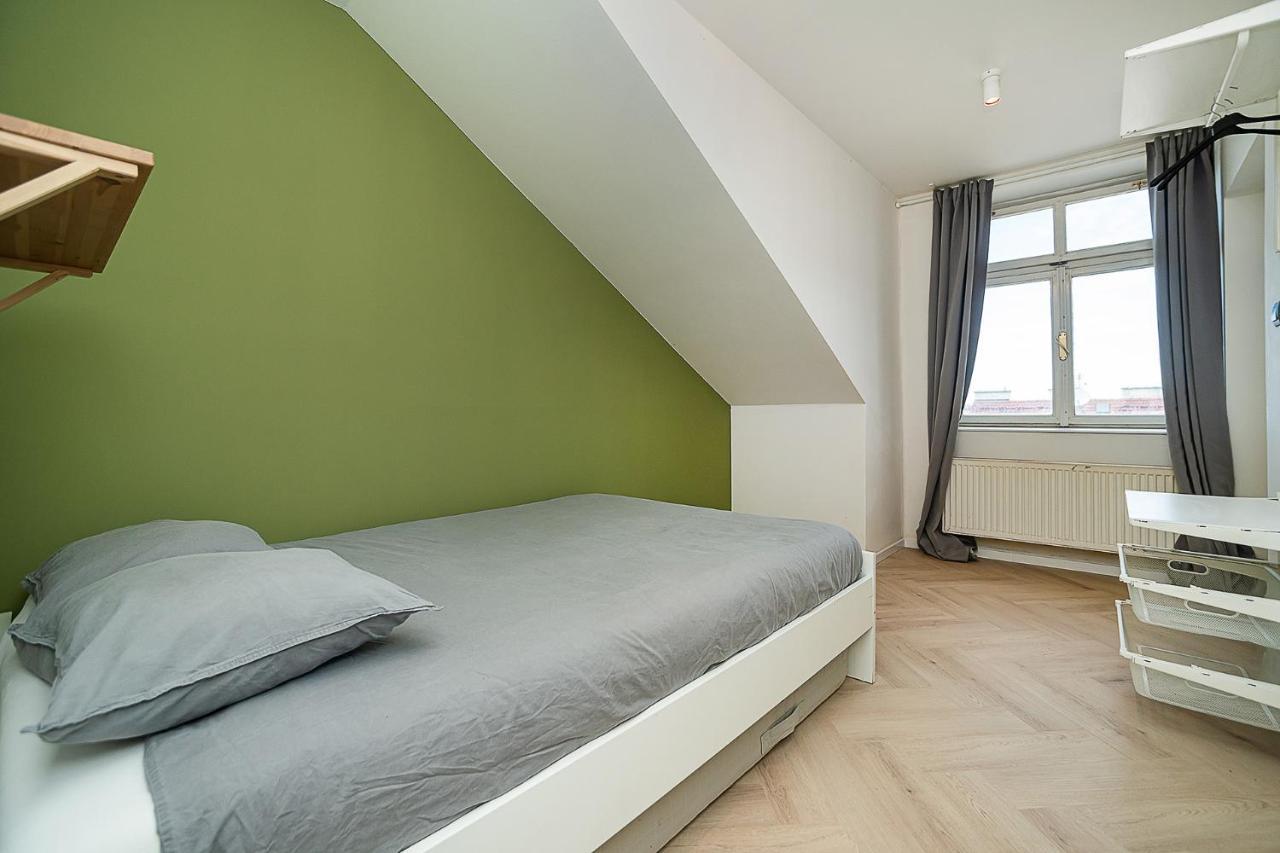 Big 4-Bedroom Flat, Terrace With Great Vitkov View Prága Kültér fotó