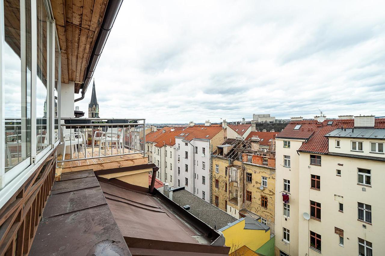 Big 4-Bedroom Flat, Terrace With Great Vitkov View Prága Kültér fotó